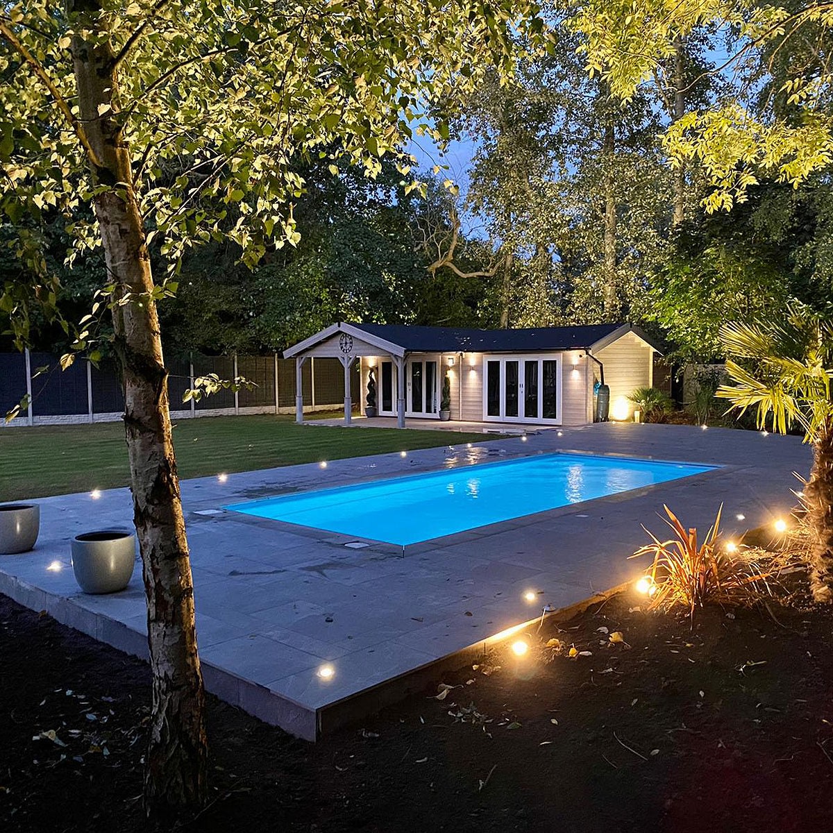Ceramic Fibreglass Swimming Pools